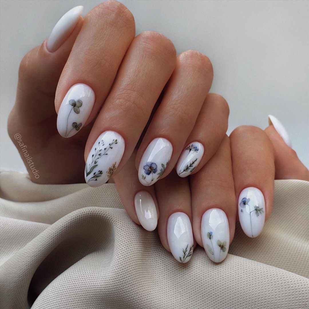 Идеи трендового молочного маникюра • журнал nails